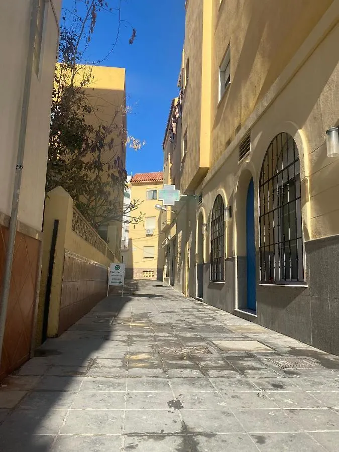 Apartamento Cubanito Primera Linea Bajondillo 토레몰리노스 0*,